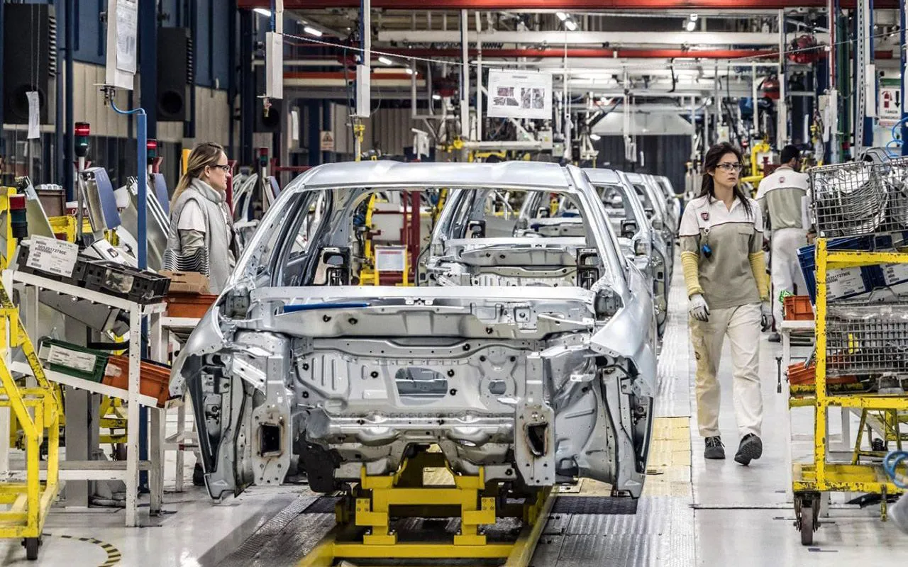 تعلیق موقت تولید خودرو در کارخانه فولکس‌واگن در چین