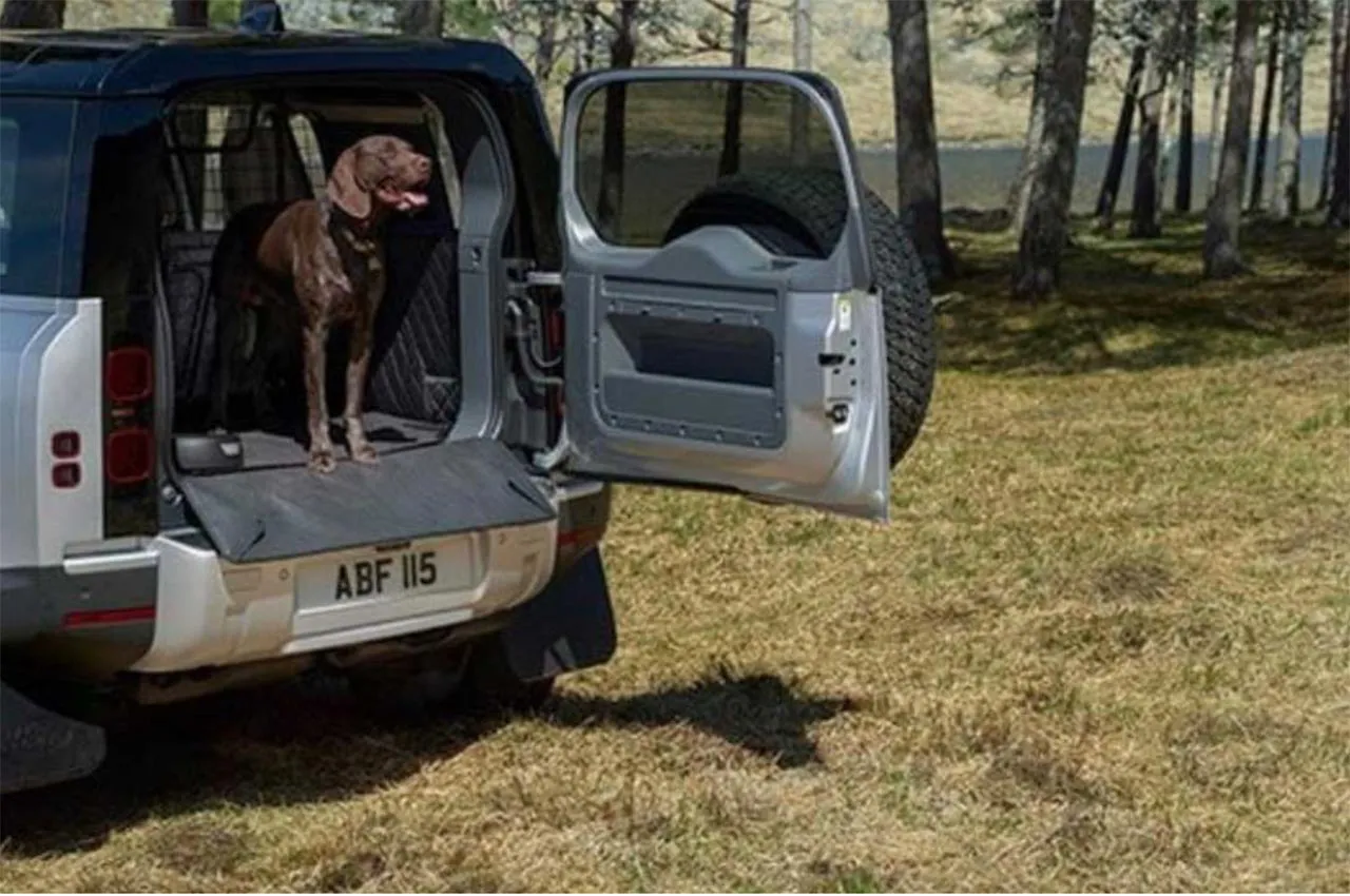 AutomobileFa Land Rover Defender 2020 Pet Packs